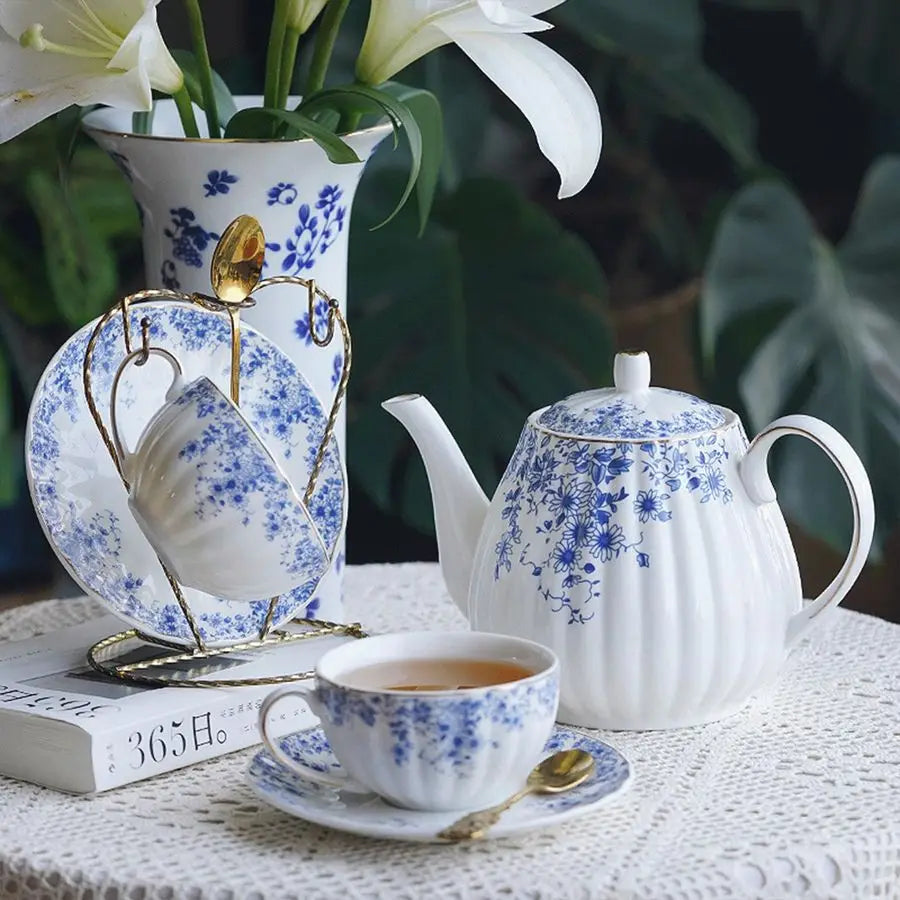 Blue & White Vintage Tea Set (4pc)
