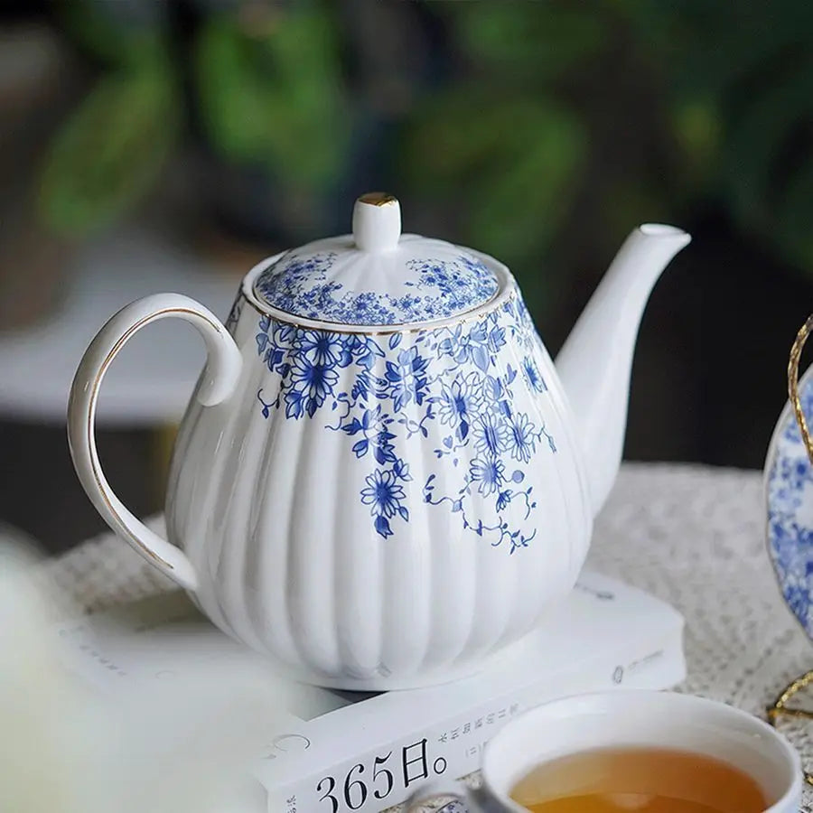 Blue & White Vintage Tea Set (4pc)